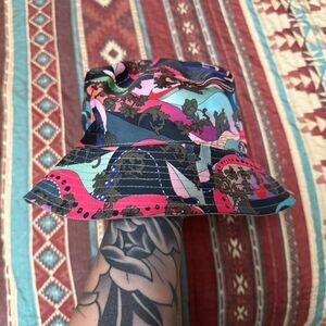Nike reversible bucket hat